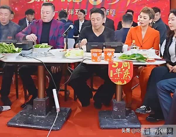 同一天！马筱梅挺孕肚参加五周年庆典，小S和姊妹、S妈相拥而泣