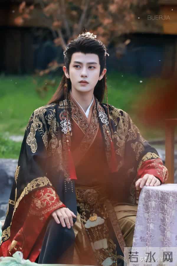 新晋古装第一男神!霸气碾压陈添祥!高贵胜过何健麒!他是谁?