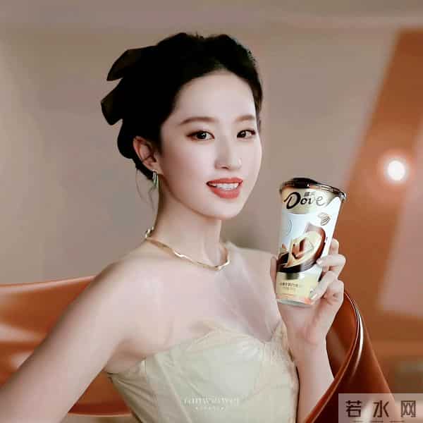 刘亦菲性感代言美图