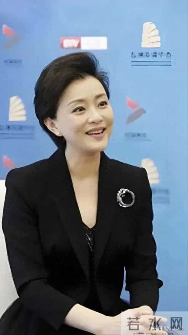 豪门梦碎？曾经辞职央视，嫁百亿身家富豪的杨澜，如今混成这样