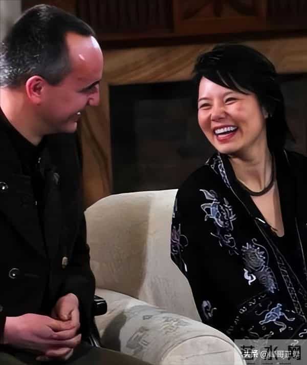 离婚1年，老锣和新欢恩爱 只有二儿子心疼龚琳娜，看来杨幂没说错