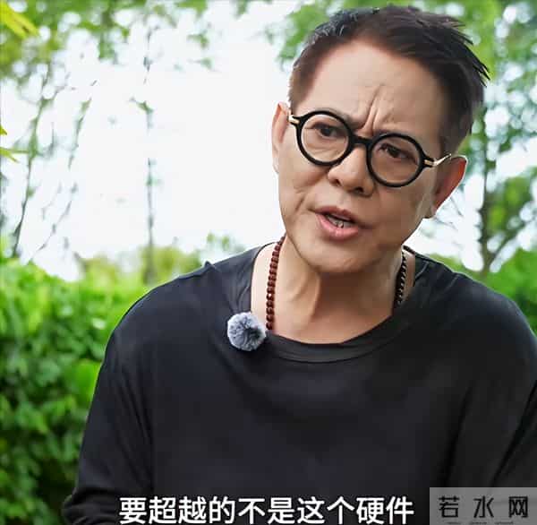 摊牌了！突然变年轻的李连杰被传闻缠身，这次亲自下场袒露真相