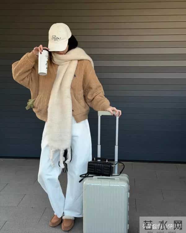 陈伟霆刚穿白色拉夫劳伦，何穗就晒咖色同款！这波隔空示爱