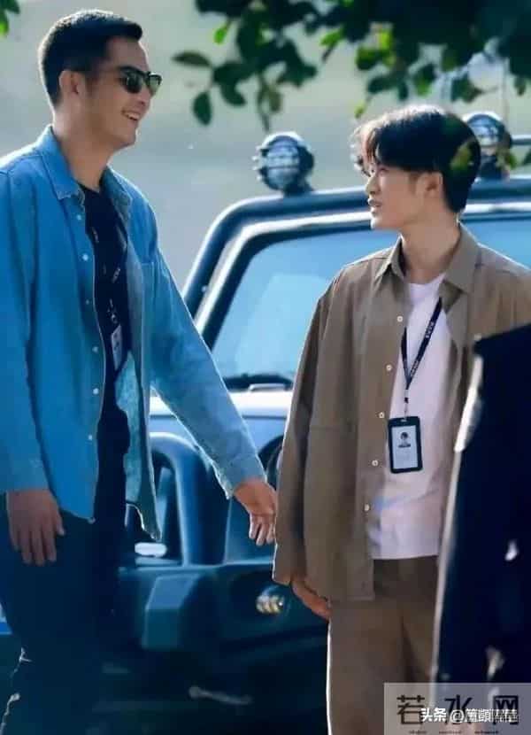 不合影不知道，一合影全露馅！原来这些明星都是潜藏的“小土豆”