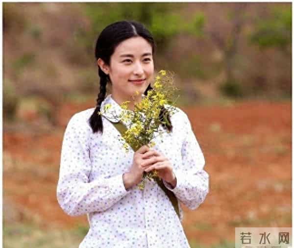 演88部剧却没红，4次女一号仍单身，42岁改名背后有何隐情。