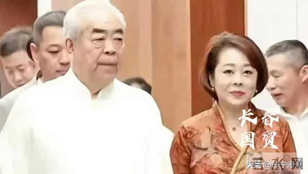 “牡丹花下死，做鬼也风流”，这一次，谁也救不了87岁生子的范曾