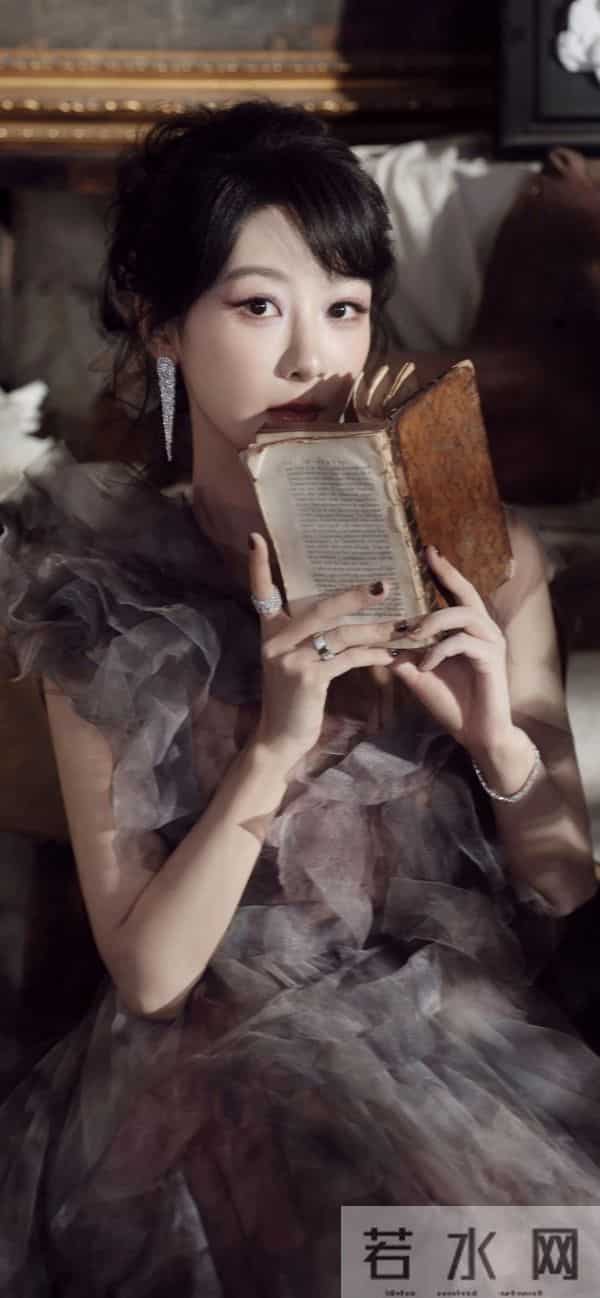 杨紫,薄纱写真,简直美得有点过分了