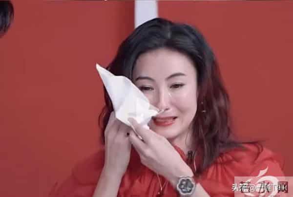 张柏芝香港法庭失控落泪：两天没睡，一切都是假的