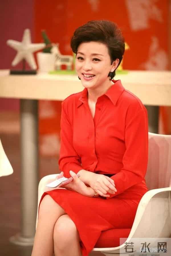 豪门梦碎？曾经辞职央视，嫁百亿身家富豪的杨澜，如今混成这样