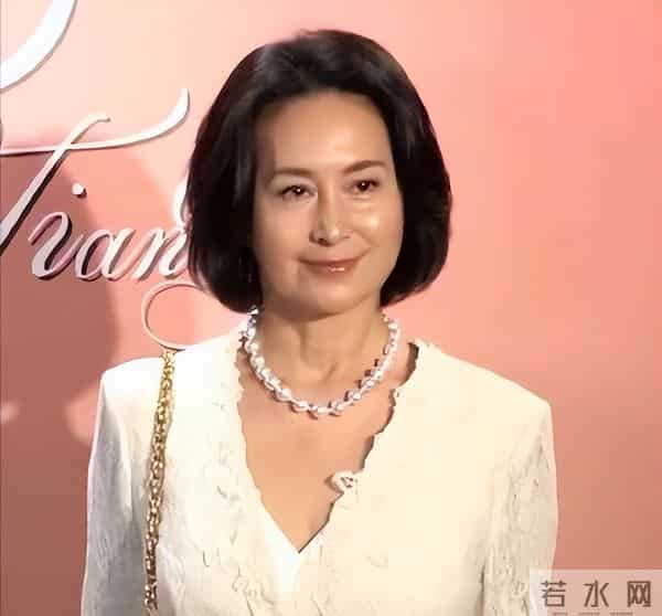 临终将“私生子”交给何超琼，赌王下的这盘大棋，到5年后才看懂