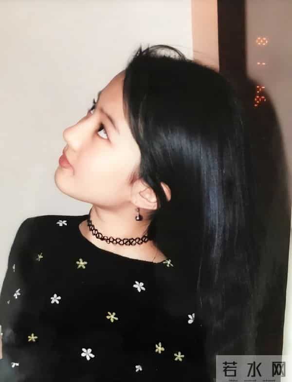 国内挣钱国外花？被金鹰奖"除名"的刘亦菲，终是为母亲的糊涂买单