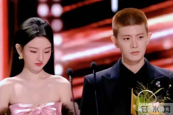 任嘉伦新剧上线就翻车,全程皱眉一星二星满屏飘,男配反倒成亮点