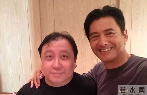 “捐款风波”10天后，王晶又爆周润发真实人品，原来我们都被骗了