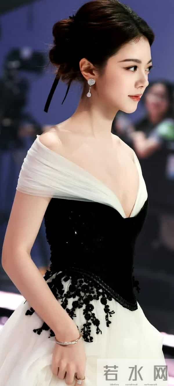 赵今麦，这波蜕变太美了！