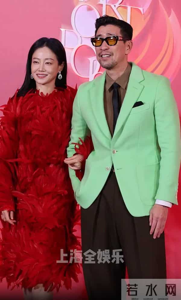 芭莎大赏红毯：50岁佘诗曼显年轻，谭卓造型看不懂，吉娜身材瞩目