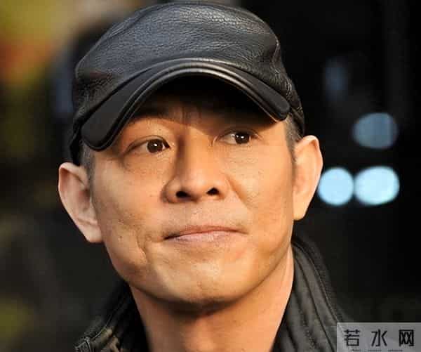 摊牌了！突然变年轻的李连杰被传闻缠身，这次亲自下场袒露真相