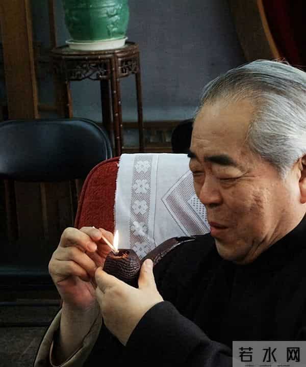 87岁范曾老来得子!发文与女儿继子断亲,亿万身家交现任妻子打理