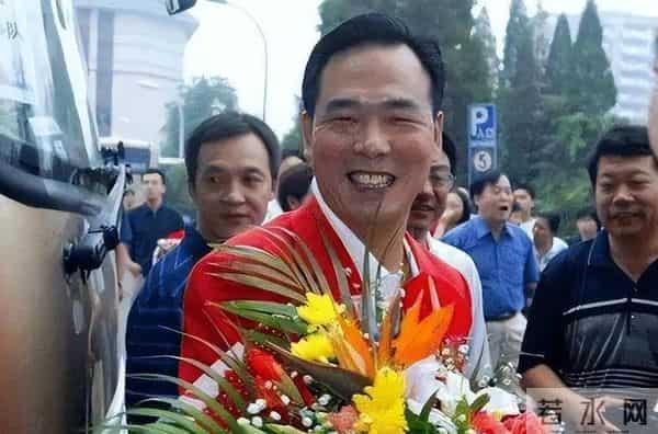 “乒乓教父”蔡振华:这辈子最大幸福,娶个&39;没心没肺&39;的演员老婆