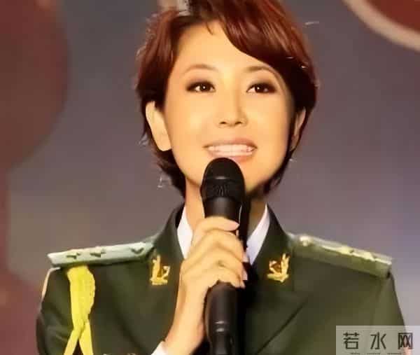 她在中央电视台主持15年,竟是临时员工?辞职后又获高薪聘请