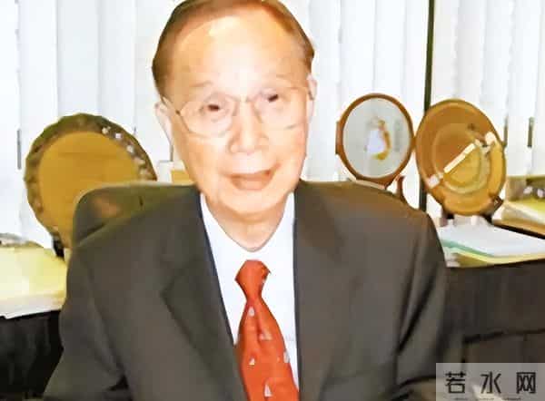 放弃数百亿遗产继承权，带着女儿远遁美国，如今才知道她有多清醒