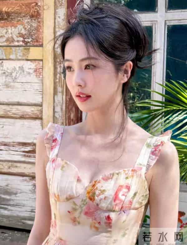 风味少女控!白鹿的新造型让人眼前一亮,网友直呼:好嫩好甜