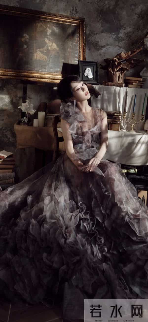 杨紫,薄纱写真,简直美得有点过分了