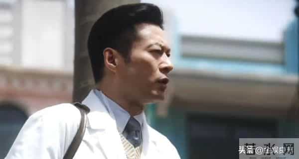 任嘉伦新剧上线就翻车,全程皱眉一星二星满屏飘,男配反倒成亮点