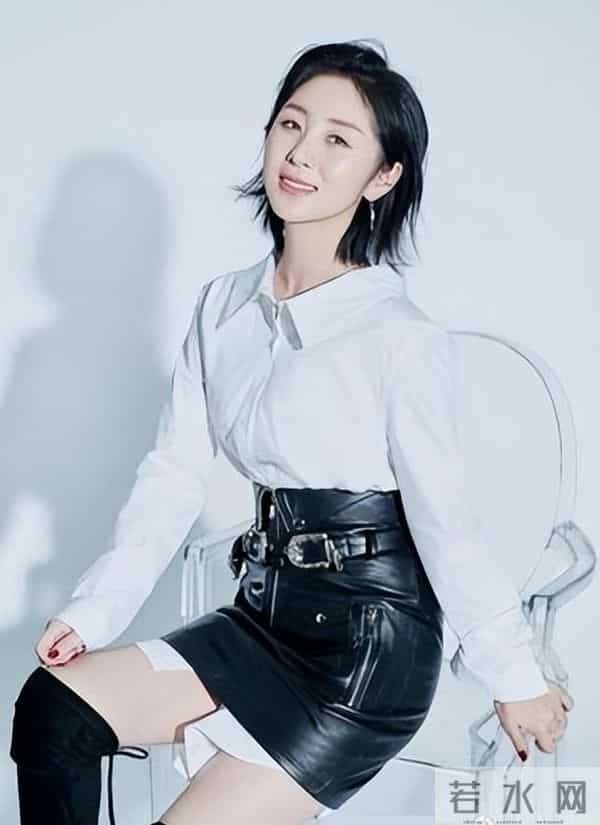 她靠星光大道一炮而红,却因当小三前途尽毁,今39岁活成这样