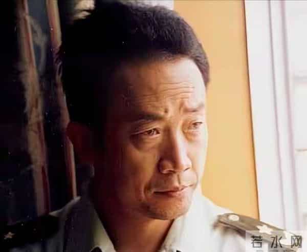 原来他俩是一家人,父亲两获飞天奖是老戏骨,儿子年近50是演技派