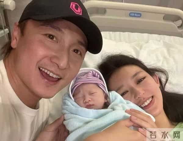 恭喜！香港知名男星宣布妻子平安生女，经济无压力计划生三胎