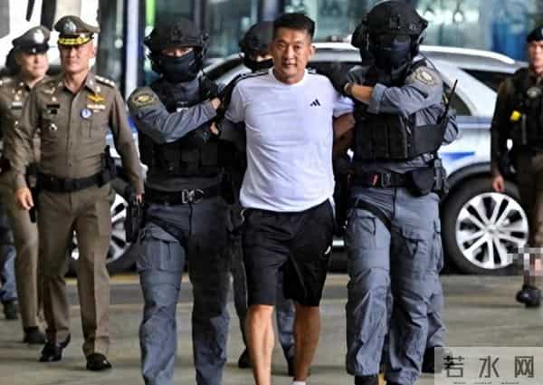 面相又变了！49岁赵薇近况曝光，又老又瘦没架子，却再无回头路走