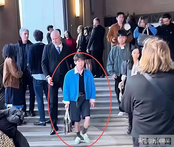 不合影不知道，一合影全露馅！原来这些明星都是潜藏的“小土豆”