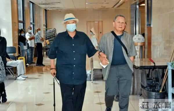 万万没想到,76岁洪金宝状态回春引发猜疑,或将步入李连杰的后尘