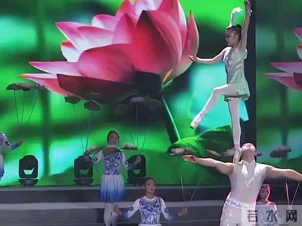 26年央视春晚官宣，不到24小时！三大恶心一幕出现，陈佩斯没说错