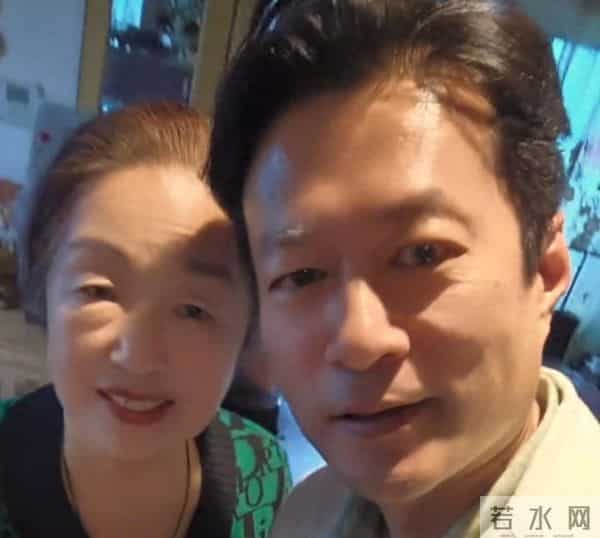 黄渤没说错,53岁未婚,为尽孝定居青岛的谭凯,已走上另一条大道