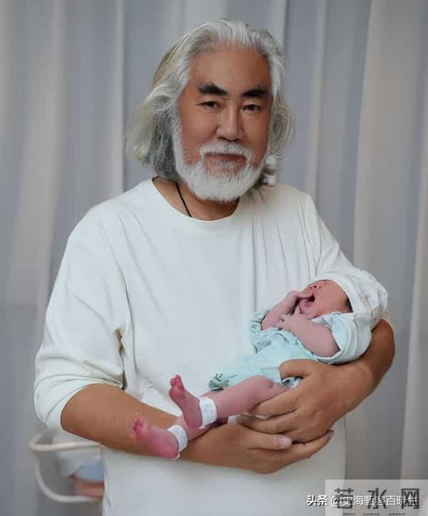 “牡丹花下死，做鬼也风流”！这一次，74岁的张纪中彻底成了笑话