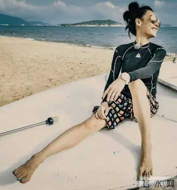 张柏芝一一光脚、大长腿