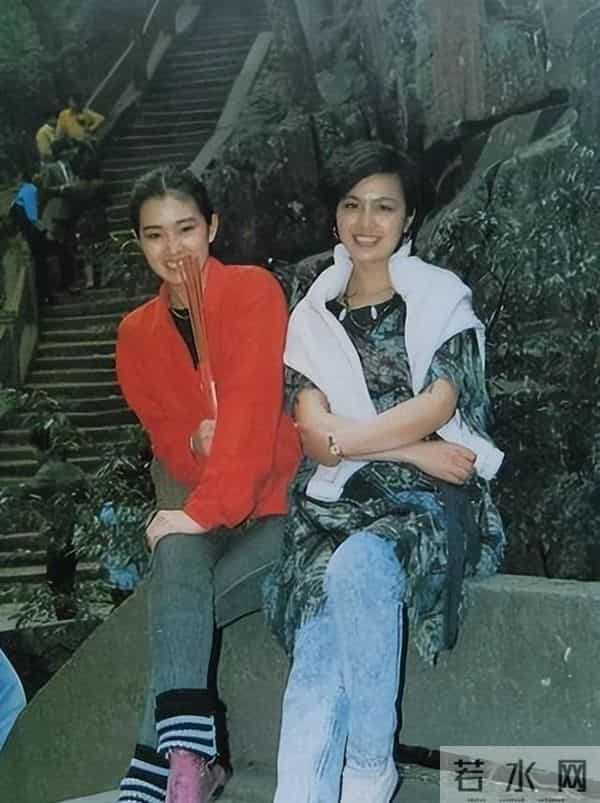 巩俐父亲：名校教授、家庭圆满，两个女儿却成了他心中的痛