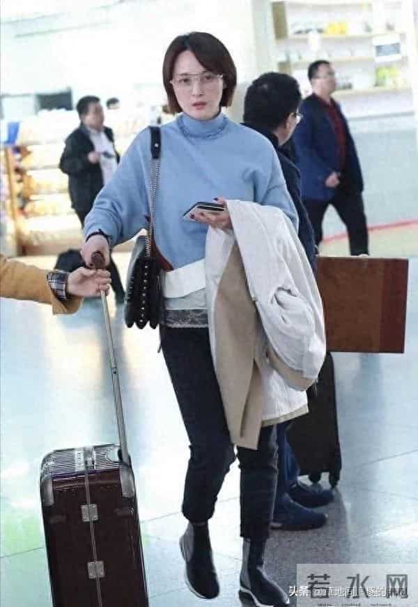 天呐!这居然是蒋勤勤?差点没认出来~珠圆玉润的富态感太绝了