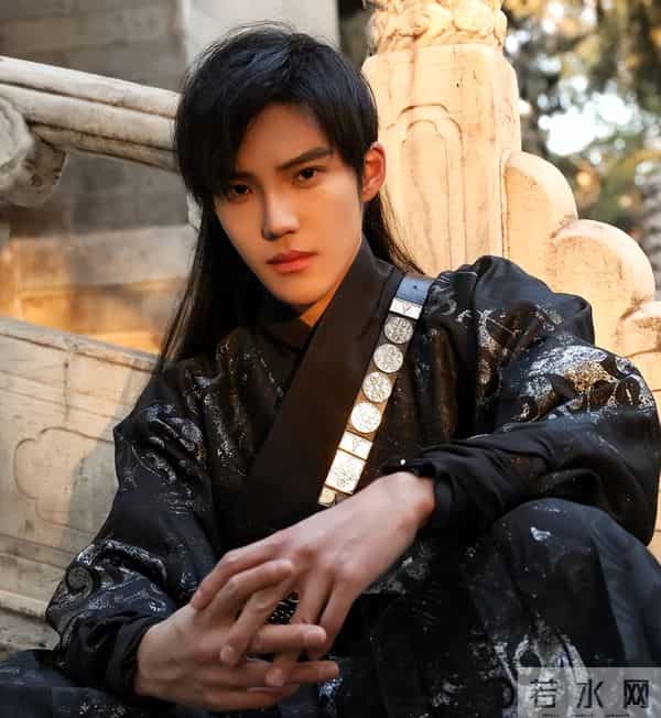 明明长相平平，却总扮演“绝世美男”，这5位短剧男主脸红不红