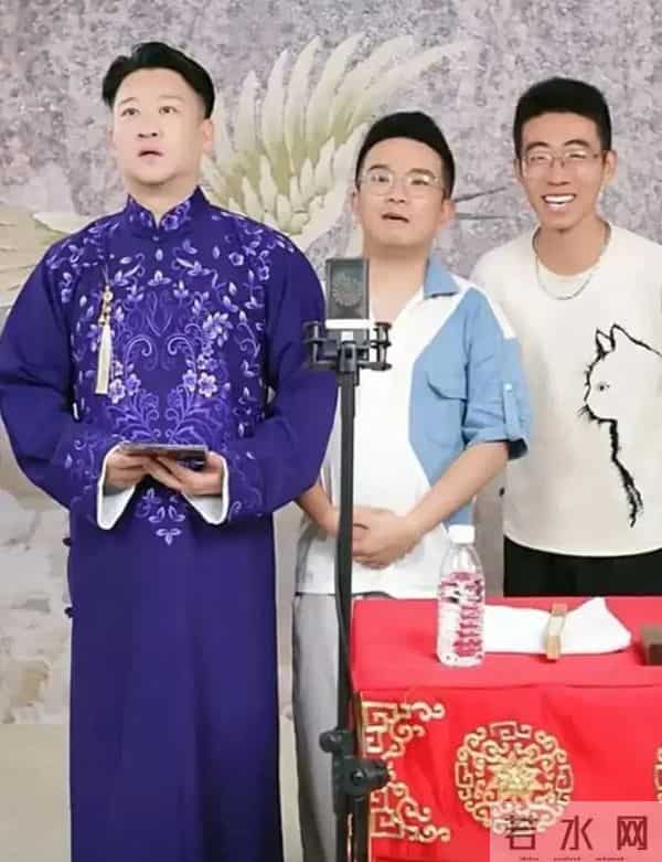 曹云金，要代拉徒弟李春艺，金霏回怼：代拉得有门户，你有师父吗