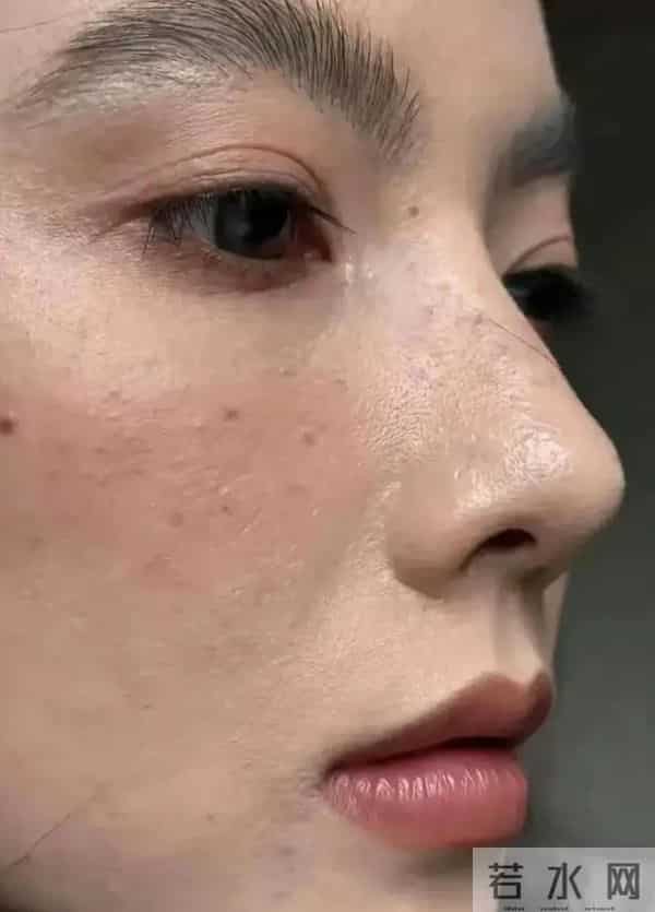 张柏芝素颜高清照!虽然皮肤不太好,但这长的也太立体了吧