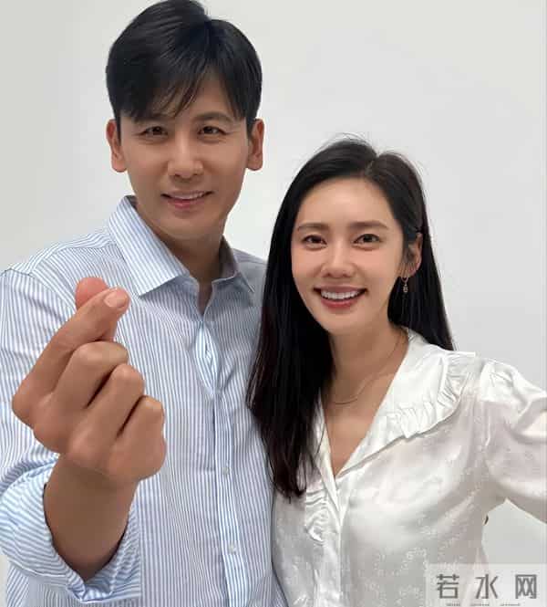 于晓光也没想到，远嫁中国8年的秋瓷炫，竟走上了另一条上坡路