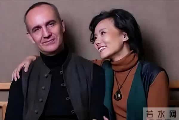 龚琳娜自曝离婚真相:搂着睡了20年,却等来丈夫新交的“女朋友”