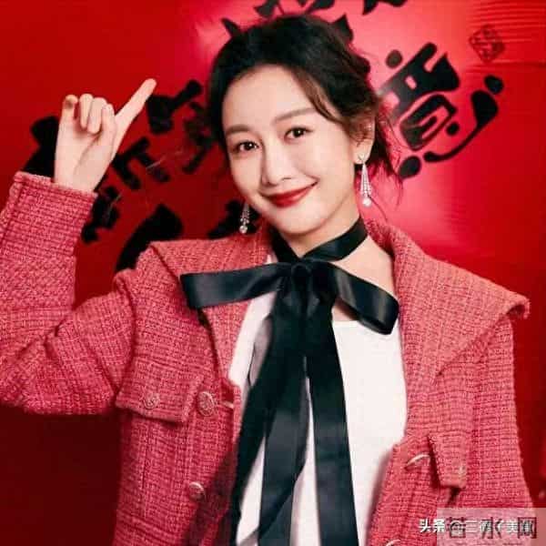 “夜光剧本”7年后，只字不提孩子生父的王鸥，走上了杨幂的老路