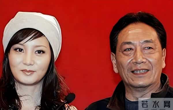 演员饶芯语:结婚11年,如今丈夫王奎荣78岁了,她的婚姻幸福吗