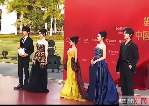 不合影不知道，一合影全露馅！原来这些明星都是潜藏的“小土豆”