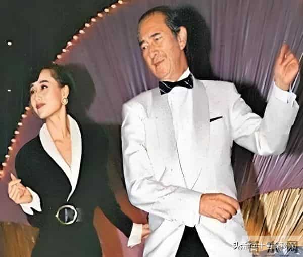 临终将“私生子”托付给何超琼，赌王下的这盘大棋，五年后才看懂