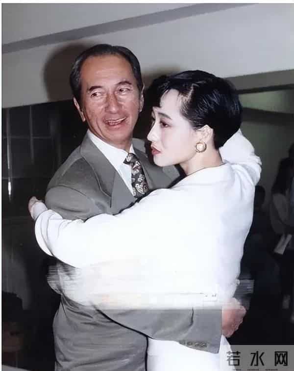 临终将“私生子”交给何超琼，赌王下的这盘大棋，到5年后才看懂