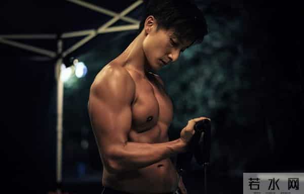 恭喜！香港知名男星宣布妻子平安生女，经济无压力计划生三胎